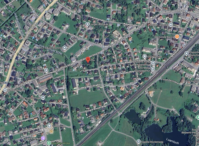 Große Liegenschaft, gepflegtes Wohnhaus - Teilung möglich