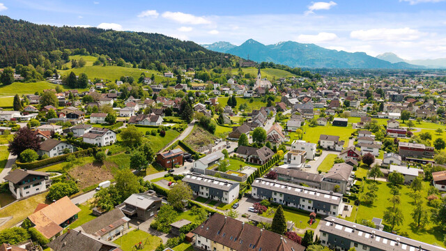 Riesiges Reihenhaus in Ruhelage mit schönem Garten