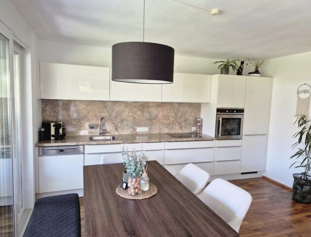 PRIVATVERKAUF- 3 Zimmer Gartenwohnung mit 2 Parkplätzen - PROVISIONSFREI 
