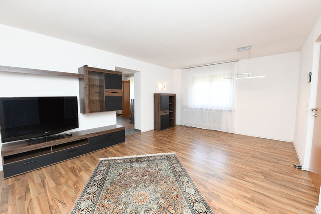 Wohnen wie im Reihenhaus - große Wohnung mit tollem Garten und viel Platz