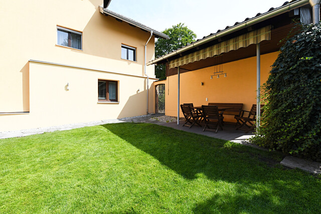 Wohnen wie im Reihenhaus - große Wohnung mit tollem Garten und viel Platz
