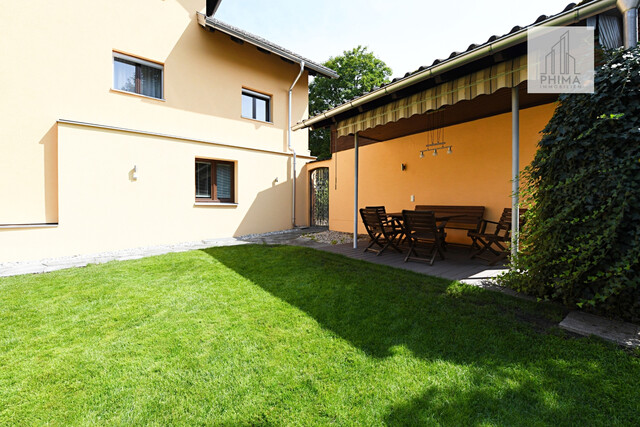 Wohnen wie im Reihenhaus - große Wohnung mit tollem Garten und viel Platz