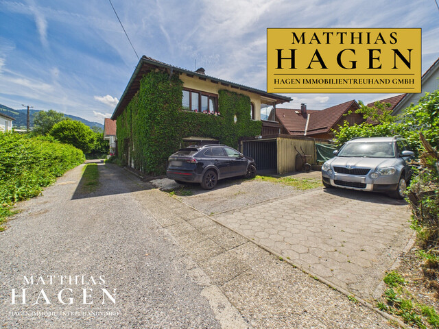 Großzügige Familienwohnung mit Garten, Loggia und Garage