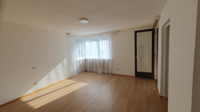 ANLEGEROBJEKT-helle 1-Zimmerwohnung in schöner Hanglage