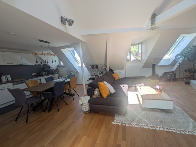 Charmante 2-Zimmer-Dachgeschosswohnung am Rande der Fußgängerzone