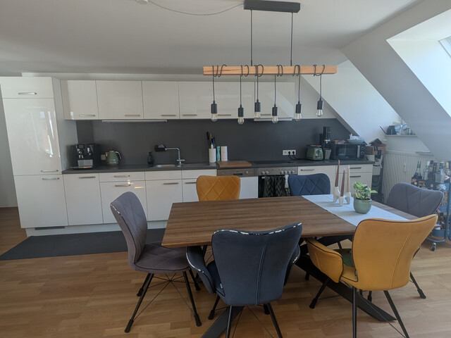 Charmante 2-Zimmer-Dachgeschosswohnung am Rande der Fußgängerzone