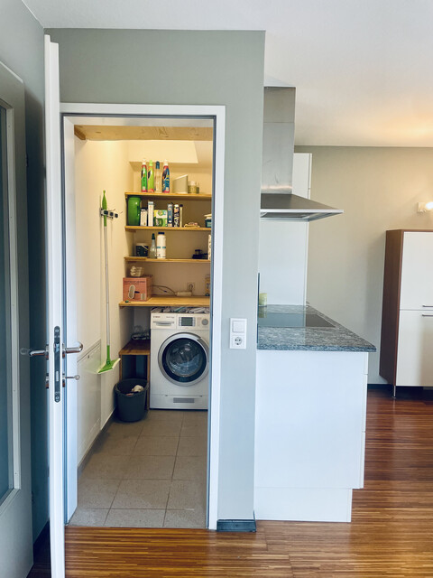 Provisionsfrei: Wunderschöne Wohnung im Eigentumsstandard (auf Wunsch möbliert und ausgestattet)
