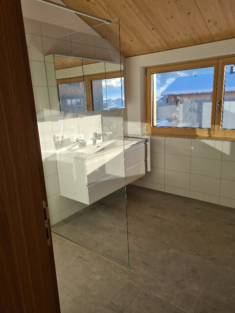 Moderne 3-Zimmer-Wohnung mit Wintergarten