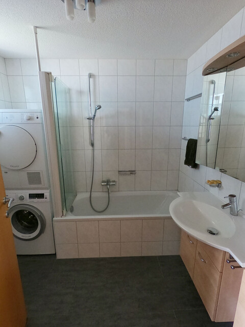 Helle 2-Zimmer-Wohnung mit großer Loggia, Bergblick & Tiefgarage in Nüziders zu vermieten