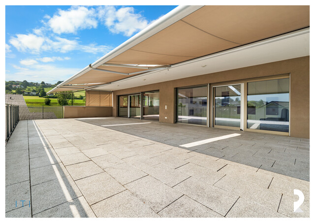 STILVOLLES PENTHOUSE IN BESTLAGE VON GÖFIS – GROSSZÜGIGE TERRASSE MIT PANORAMABLICK