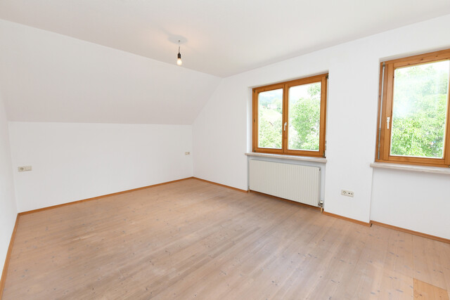 Gemütliche 2-Zimmer Dachgeschosswohnung mit Balkon und viel Wohnkomfort