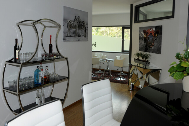 Am Fuss der Schattenburg: Einzigartige Gewerbeimmobilie in Toplage