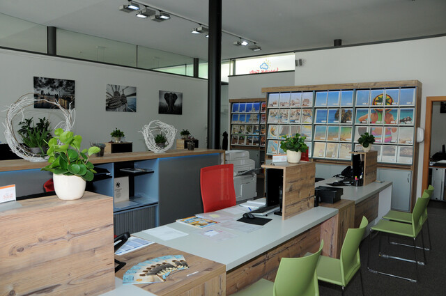 Am Fuss der Schattenburg: Einzigartige Gewerbeimmobilie in Toplage