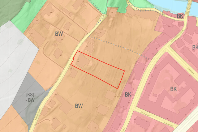 Große Villa thronend über Feldkirch mit Baulandreserve