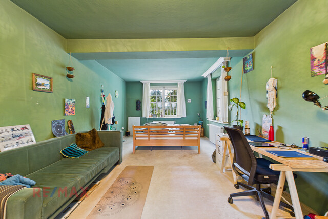 Große Villa thronend über Feldkirch mit Baulandreserve