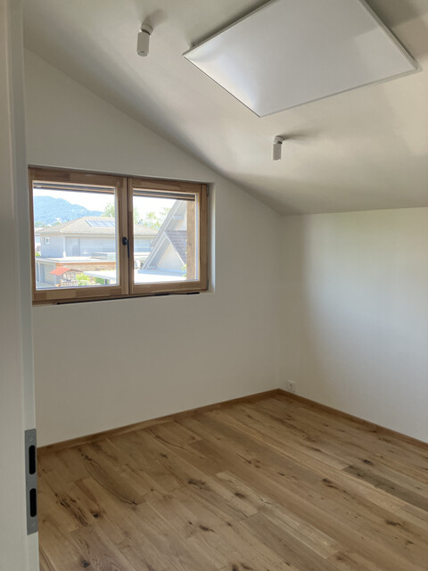 Neues Einfamilienhaus, 3 Schlafzimmer, Garten, Hard