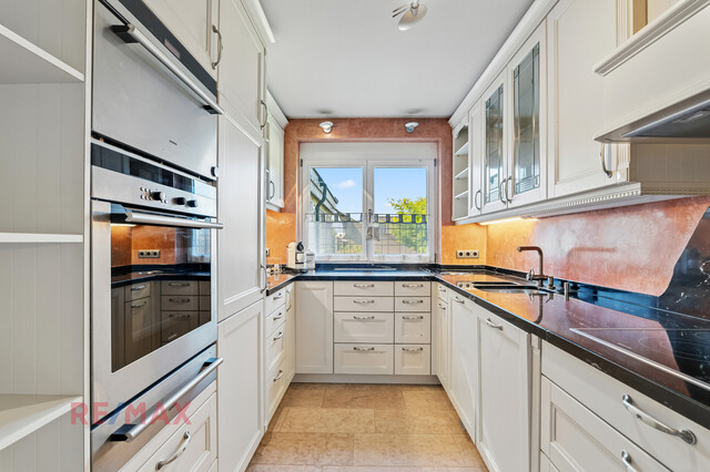 Nobles Anwesen mit großem Schwimmteich