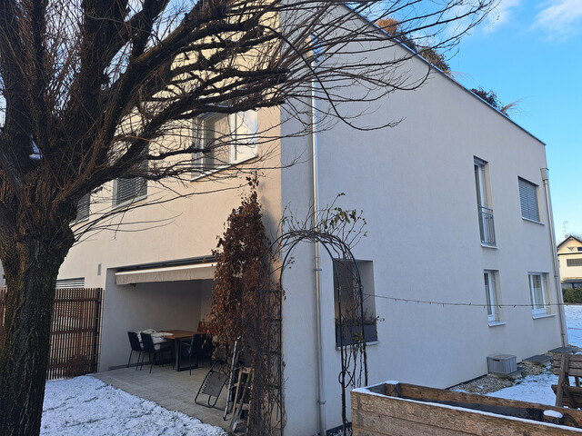 Großzügige, moderne  4-Zimmer-Gartenwohnung auf 2 Etagen in ruhiger Lage!