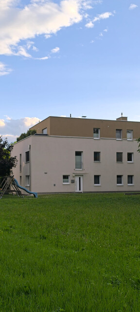 Großzügige, moderne  4-Zimmer-Gartenwohnung auf 2 Etagen in ruhiger Lage!