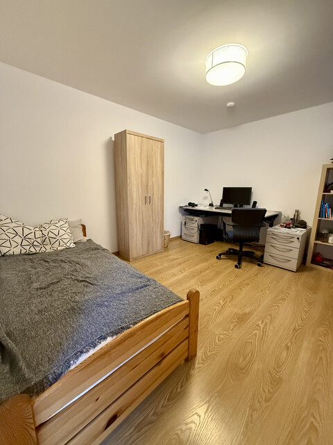 Großzügige, moderne  4-Zimmer-Gartenwohnung auf 2 Etagen in ruhiger Lage!