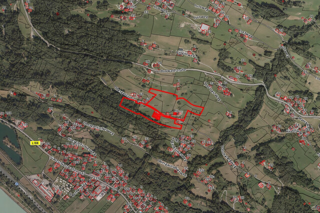 Mehrfamilienhaus mit Landwirtschaft in Bartholomäberg