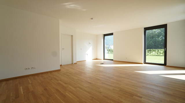 Schöne, neue 3-Zimmer-Wohnung mit Bergpanorama und großem Garten 