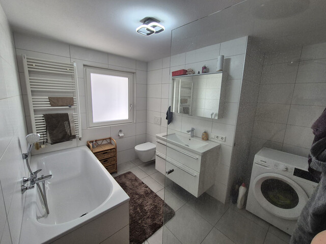 Renovierte 4 Zimmer Gartenwohnung