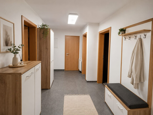 Provisionsfrei bis 01.08.2026/Leistbare Gartenwohnung mit Tiefgarage, Garten, Wintergarten und Fahrradabstellraum in ruhiger Lage