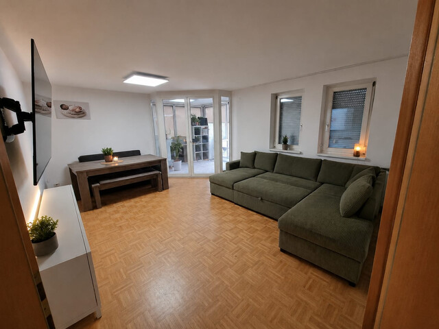 Provisionsfrei bis 01.08.2026/Leistbare Gartenwohnung mit Tiefgarage, Garten, Wintergarten und Fahrradabstellraum in ruhiger Lage