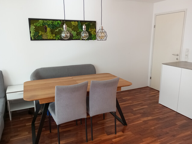 Schöne 2 Zimmer Erdgeschoss Whg  +  20m² Wintergarten 