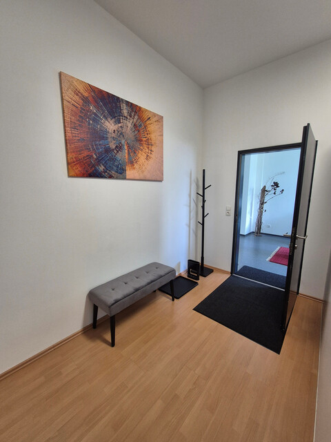 Räumlichkeiten für Praxis und Wellness oder Büro