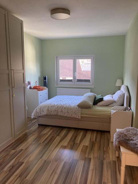 Ideales Generationenhaus mit 3 großen, modernen Wohnungen!