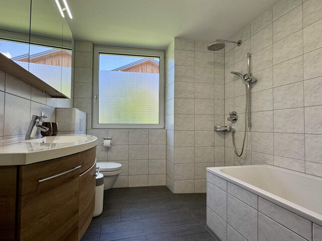 Familienparadies 3 Zimmerwohnung mit grossem Garten