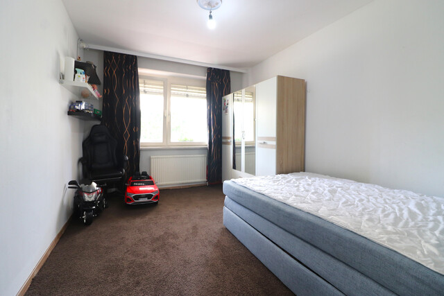 Tosters: 3 Zimmer Wohnung mit genialem Grundriss und Balkon