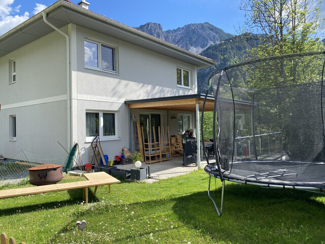 Traumhaftes Einfamilienhaus mit Carport, Terrasse und Garten