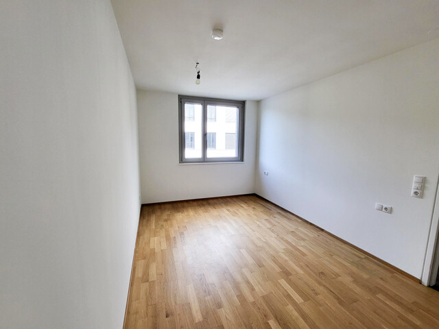 Muntlix: attraktive 3-Zimmer-Dachgeschosswohnung zu vermieten - provisionsfrei