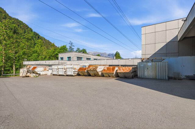 Gewerbeareal mit Werkstatt, Lagerhallen und Büros in Schruns!