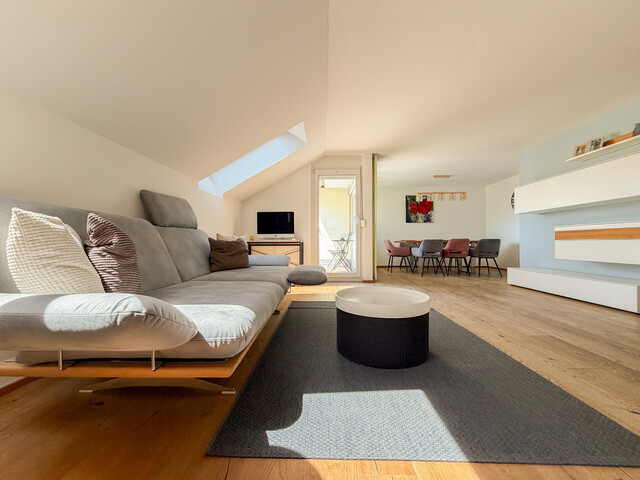 Tolle 4-Zimmerwohnung mit Balkon und Gemeinschaftsterrasse
