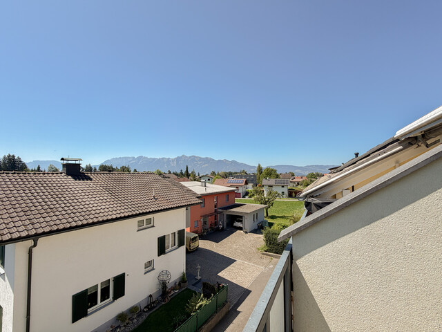 Tolle 4-Zimmerwohnung mit Balkon und Gemeinschaftsterrasse