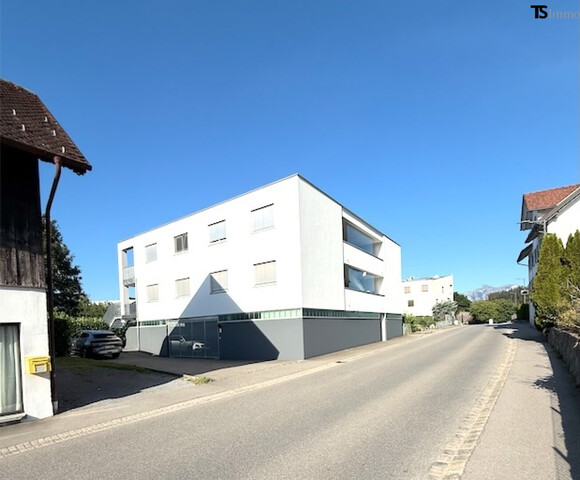 Göfis: Attraktive 4-Zimmer-Garten-Terrassen-Wohnung im OG mit ca. 102 m² Wohnfläche und ca. 57 m² Garten im EG