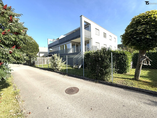 Göfis: Attraktive 4-Zimmer-Garten-Terrassen-Wohnung im OG mit ca. 102 m² Wohnfläche und ca. 57 m² Garten im EG