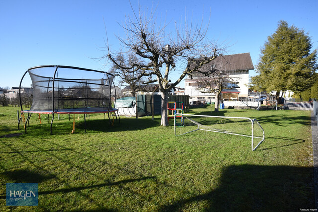 Einfamilienhaus mit großem Garten in schöner Wohngegend in Lustenau zu verkaufen!