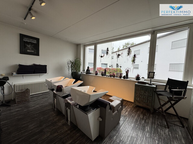 Friseursalon, inkl. Lager & Parkplätzen in Wolfurt
