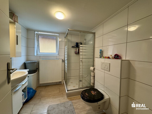 Zwei Mehrfamilienhäuser mit insgesamt 10 Wohnungen