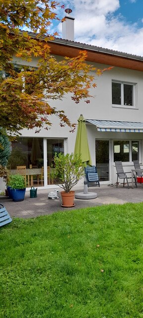 Schönes Einfamilienhaus mit großem Garten, 10 Minuten ins Zentrum
