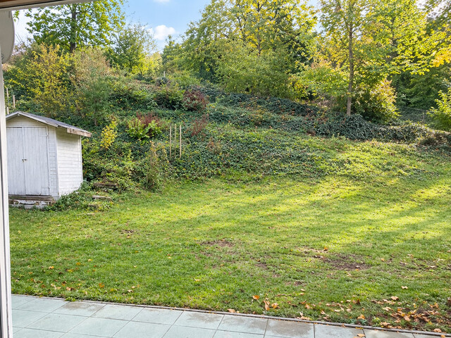 Stilvolle, frisch sanierte Gartenwohnung mit großzügiger Terrasse in ruhiger Waldrandlage – zentrumsnah in Bludenz