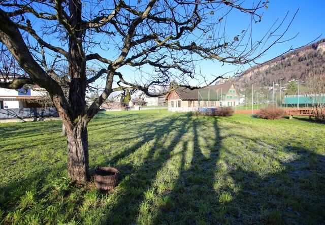 Praktisches Grundstück in sonniger Lage