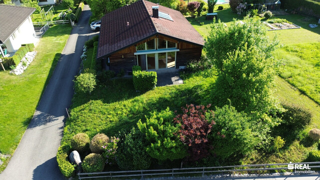 Bungalow im Grünen mit Panoramablick