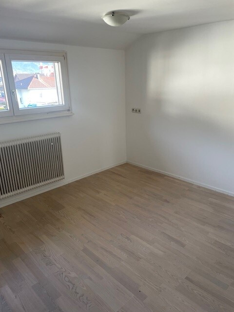 Dachgeschosswohnung mit 8 m² Balkon, 15 m² Abstellraum & 20 m² Keller - Top Ausstattung!