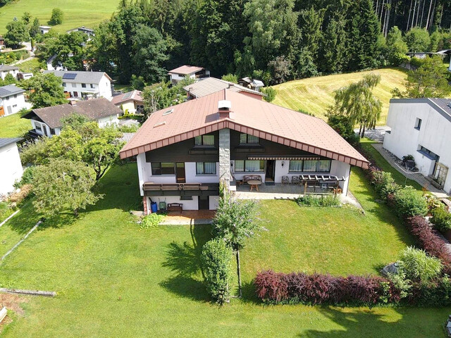 Juwel im Grünen mit absoluter Ruhelage und fantastischem Ausblick!